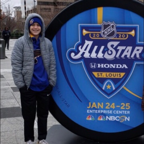 Meet your Posher, Lauren - Picture 7 of 7